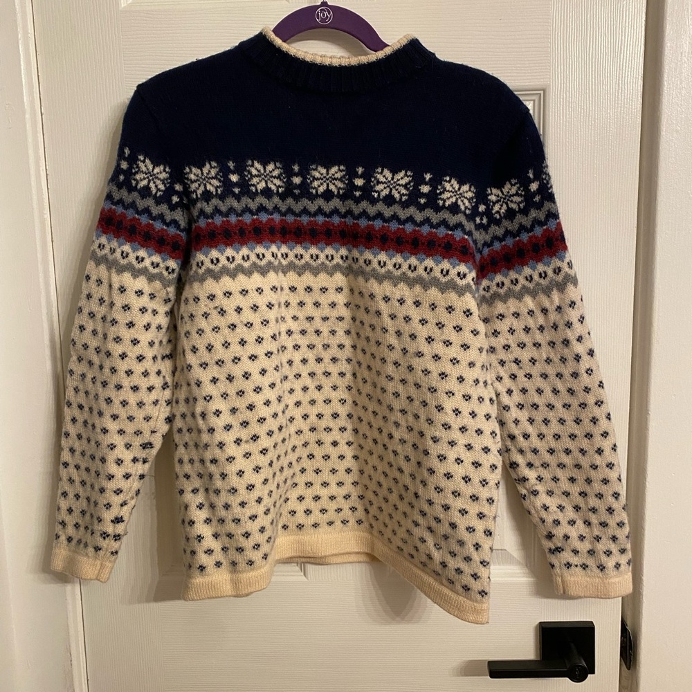 Vintage Land’s End- Women's Navy and Cream Patterned Sweater